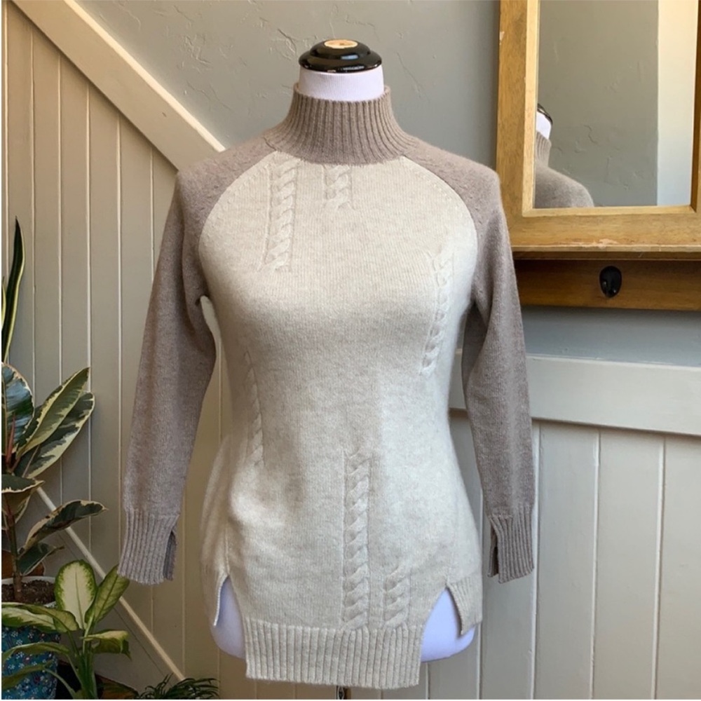 NWT 100% Cashmere Sweater Neiman Marcus Gurvan Sor